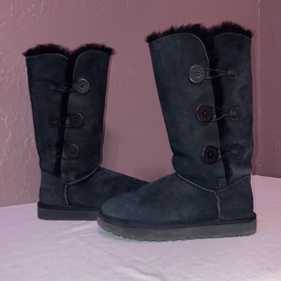 UGG BAILEY BUTTON TRIPLET II BLACK BOOTS - Picture 4 of 8